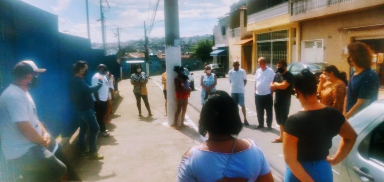 ATO PELA VIDA CONTRA O RETORNO PRESENCIAL NAS ESCOLAS