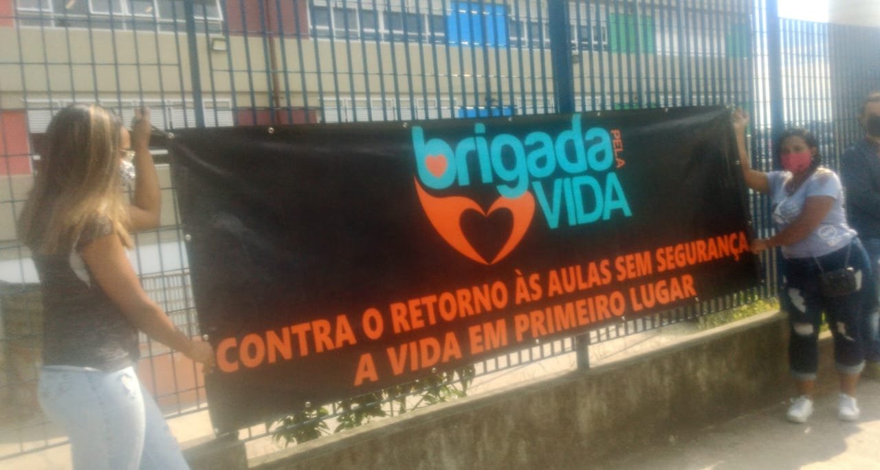 ATO PELA VIDA CONTRA O RETORNO PRESENCIAL NAS ESCOLAS