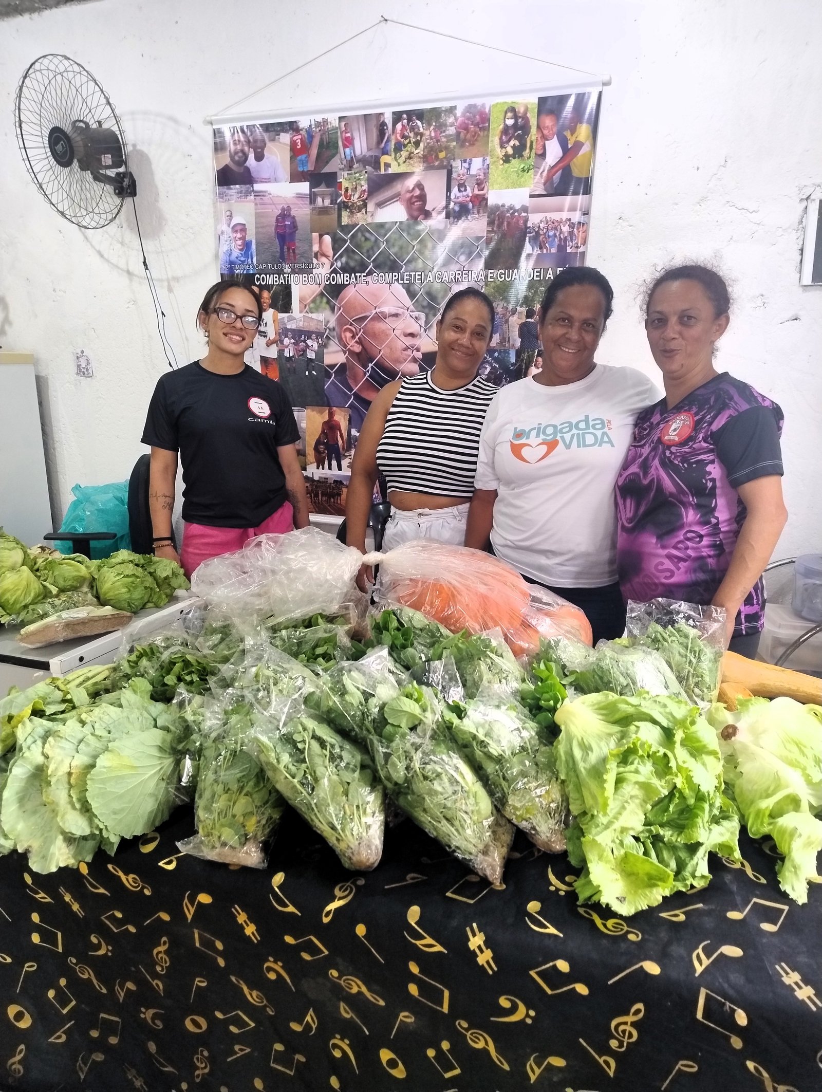 Voluntárias Brigadas Pela Vida e da Associação Comunidade Progresso - Camila, Andreia, Cida e Luciana